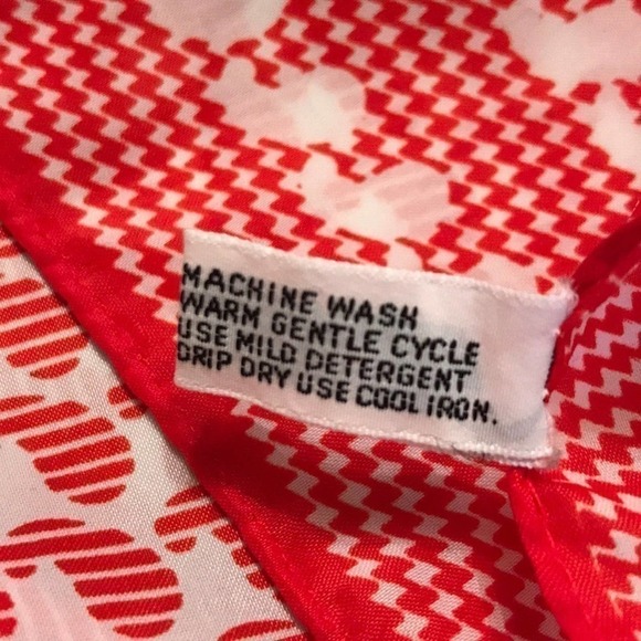 Square Scarf Red and white - Picture 4 of 5